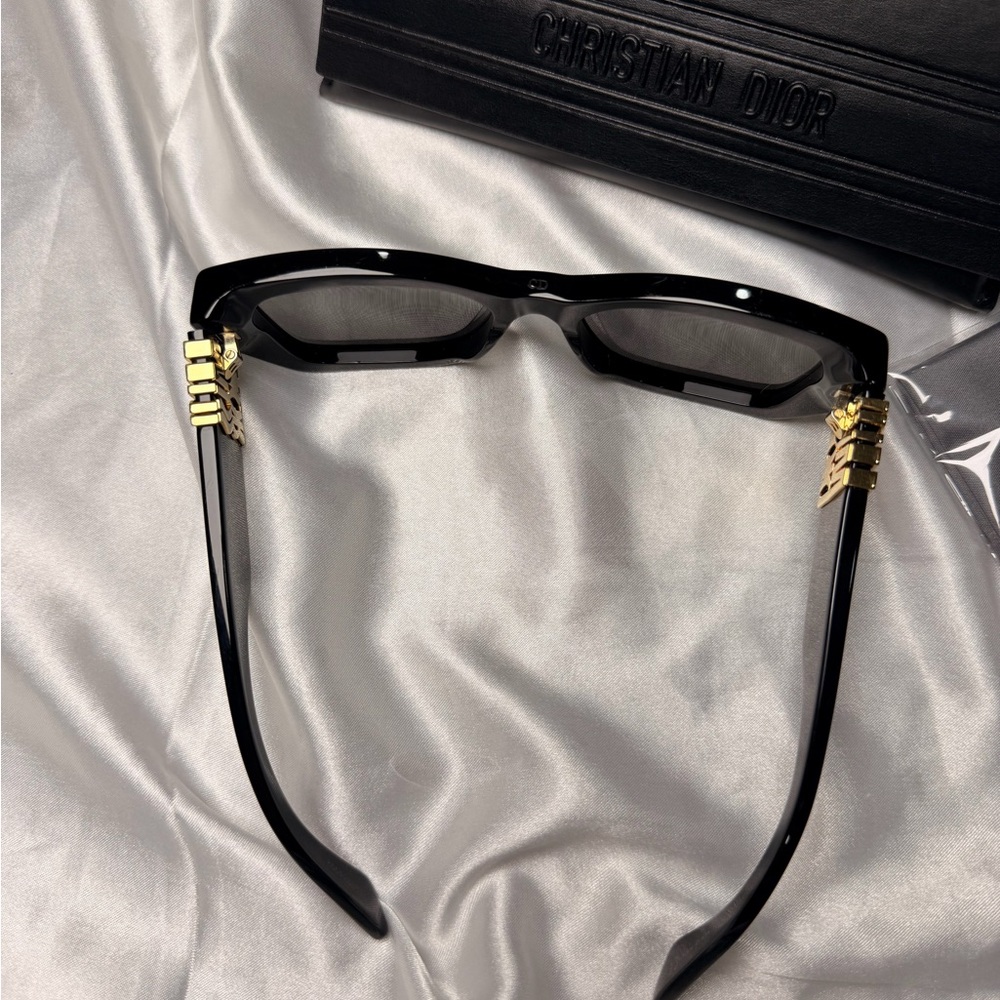 MISS DIOR CD40182I Sunglasses - Picture 16 of 16